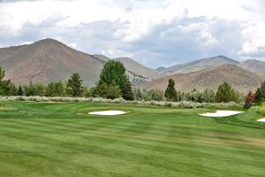 Valley Club (West) 6th Approach